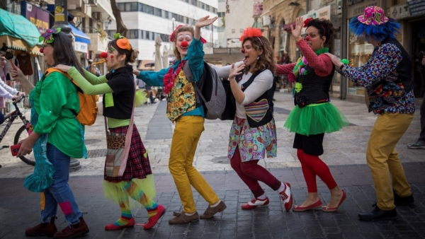 Purim Nasıl Kutlanır?  